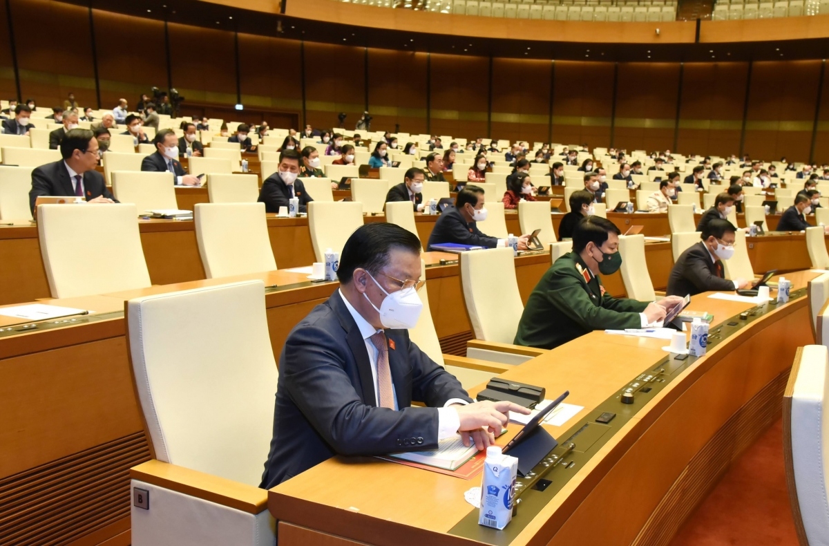 Lawmakers pass VND350 trillion socio-economic recovery package